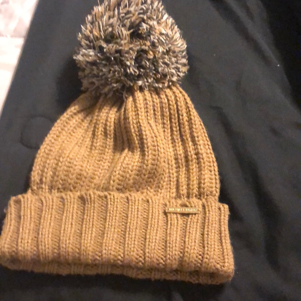 Michael kors winter hat